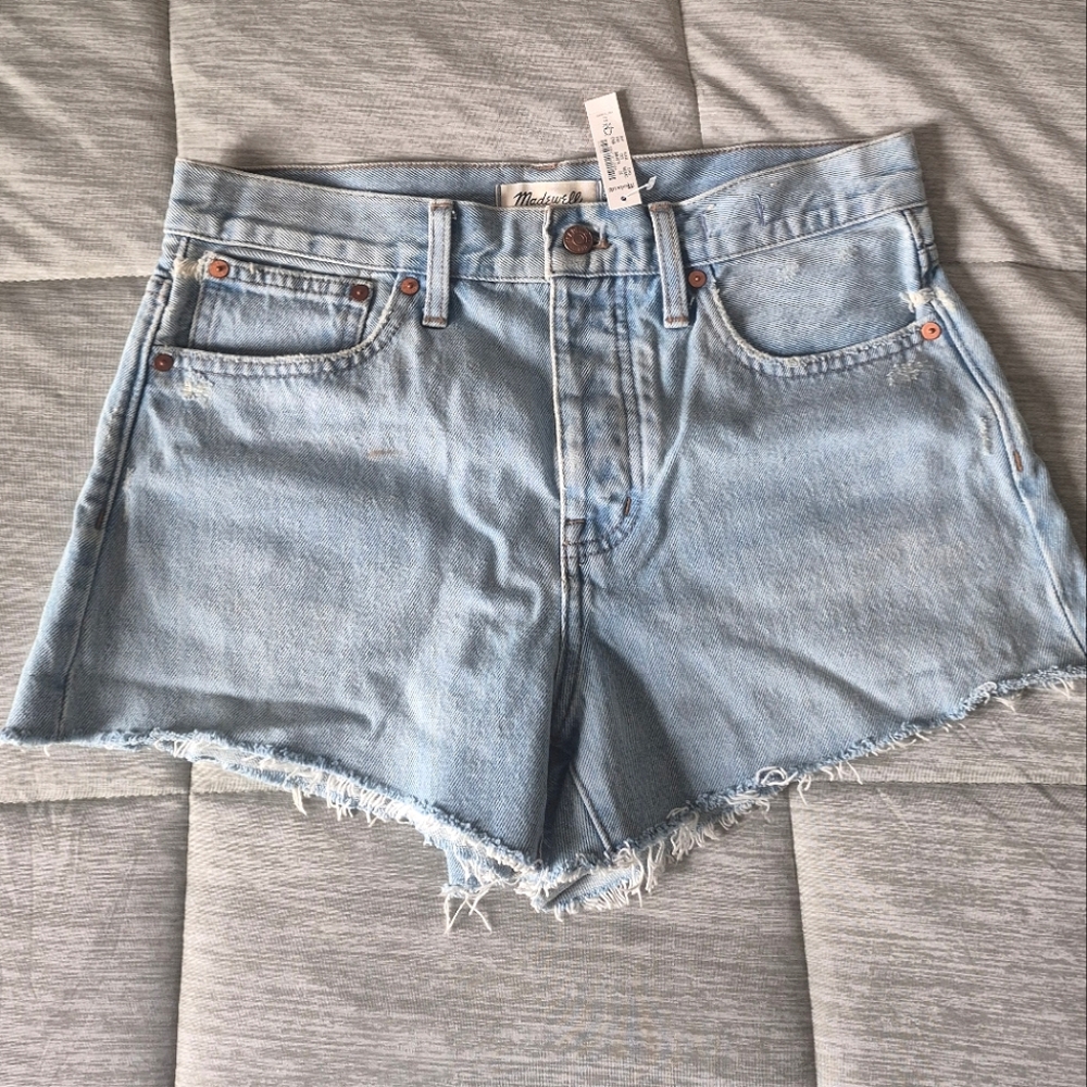 NWT- Madewell Relaxed Denim Shorts High-Rise